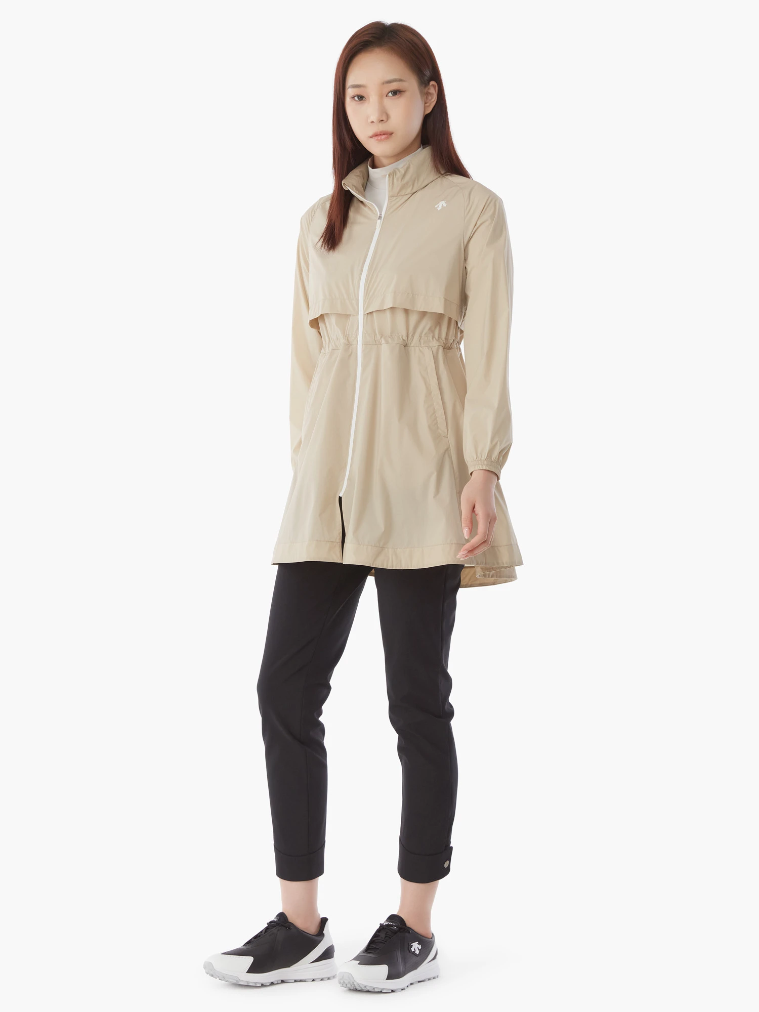 商品【预售商品15天发货】 DESCENTE|GOLF女性轻便长款外套适合春秋季节 DP12WFBL35-DBEG,价格¥1852,第3张图片详细描述