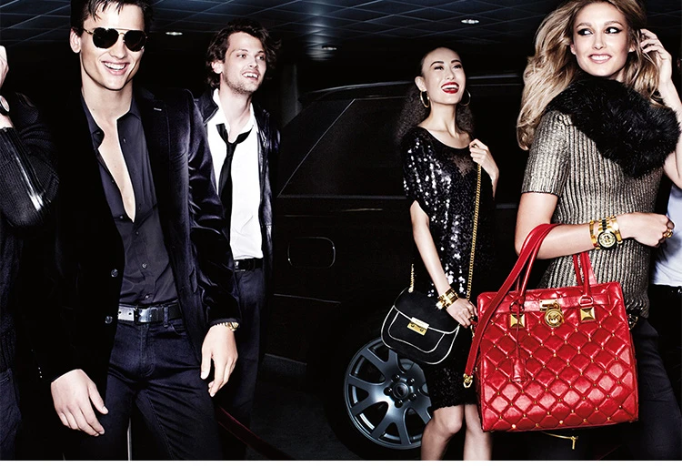 商品Michael Kors|Michael Kors 迈克高仕 女士RHEA ZIP系列裸色皮革荔枝纹中号双肩背包 30S5GEZB1L-OYSTER,价格¥1728,第3张图片详细描述