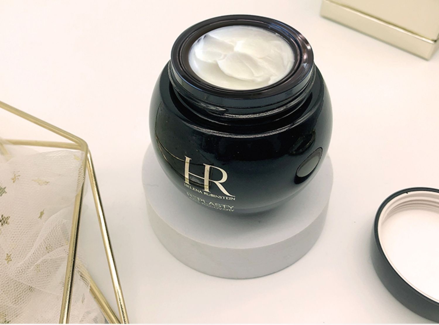 商品Helena Rubinstein|HR 赫莲娜活颜修护舒缓晚霜50ML【香港直邮】HELENA RUBINSTEIN HELENA RUBINSTEIN RE-PLASTY AGE RECOVERY NIGHT CREAM 50Ml,价格¥2226,第14张图片详细描述