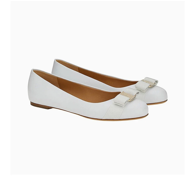 商品Salvatore Ferragamo|SALVATORE FERRAGAMO 女士白色牛皮平底船鞋 01-A181-744762,价格¥3320,第5张图片详细描述