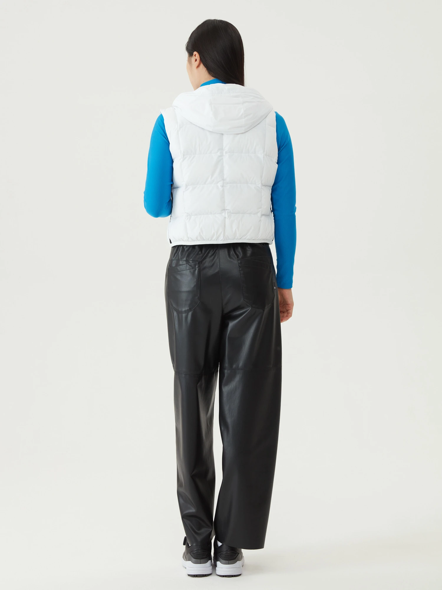 商品【预售商品15天发货】 DESCENTE|GOLF女性锥形宽松皮�裤时尚个性 DO32WFPT92-BLKG,价格¥1288,第7张图片详细描述