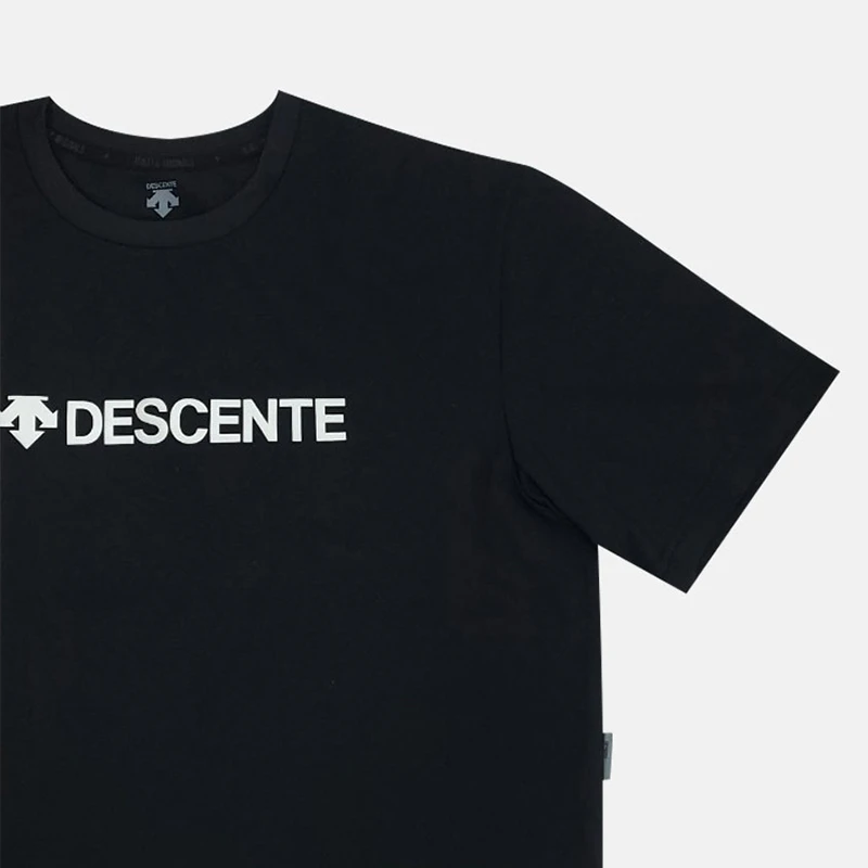 商品DESCENTE|【享贝家】ZY-（预售款）迪桑特 夏季新款 速干透气 运动上衣短袖 男女情侣 SO123UTS13-BLK,价格¥304,第2张图片详细描述