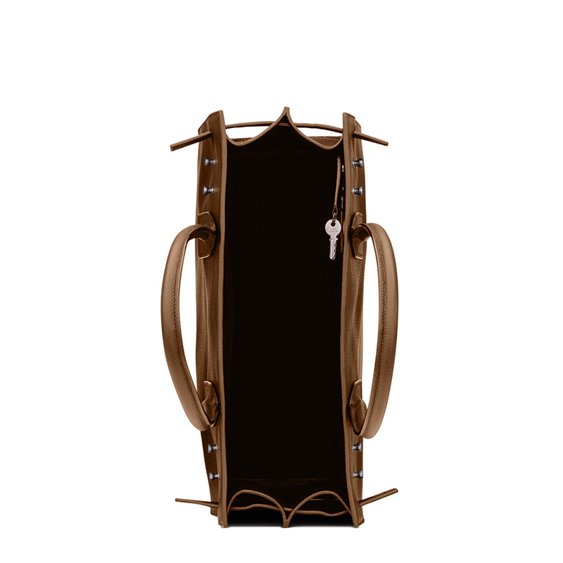 商品Yves Saint Laurent|SAINT LAURENT PARIS/圣罗兰 YSL 22春夏新款SAC DE JOUR系列 男士深木色粒面皮革竖款银扣银锁��单肩手提托特包,价格¥15786,第5张图片详细描述
