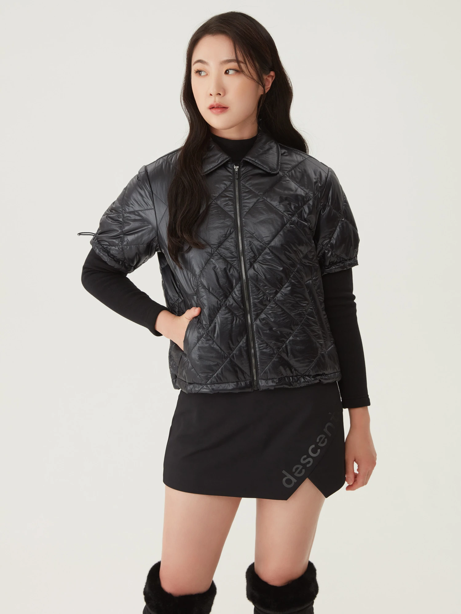 商品【预售商品15天发货】 DESCENTE|GOLF女性短袖绗缝羽绒外套轻便时尚 DO42WFDJO5-LICG,价格¥1596,第4张图片详细描述