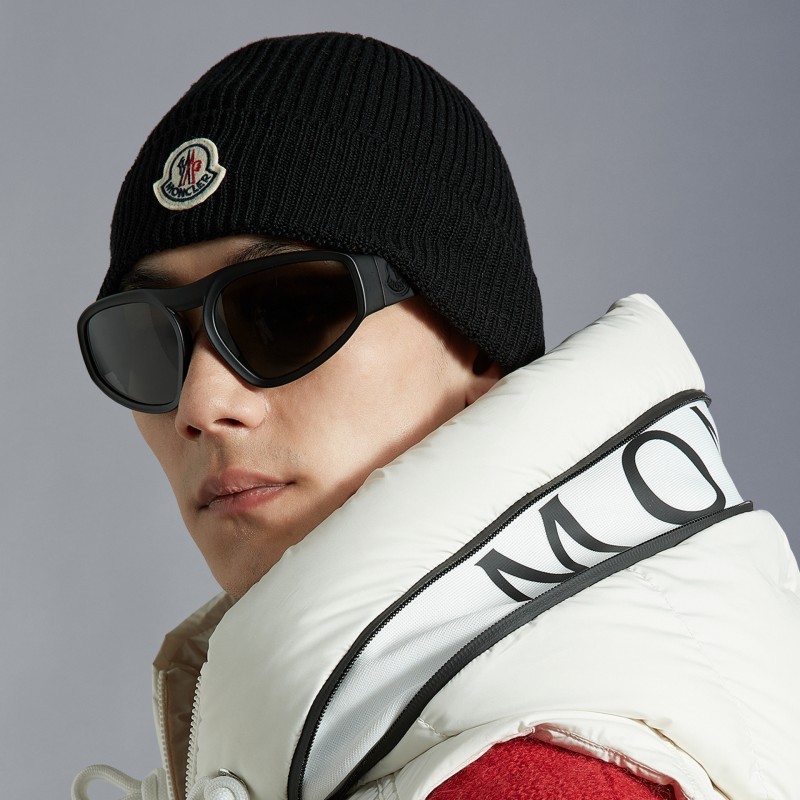 商品Moncler|蒙口 CARDAMINE系列男士白色无袖羽绒服 I20911A0018154A81034,价格¥9173,第7张图片详细描述