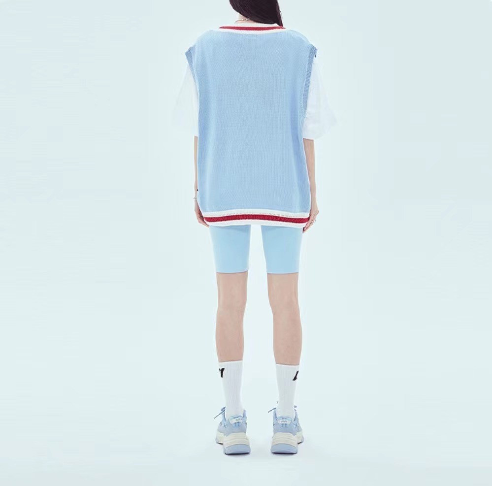 商品NERDY|【享贝家】NERDY 基础款徽标针织马甲 男女同款 蓝色（预售款，10天发货） PNES22KK0514 ,价格¥222,第8张图片详细描述