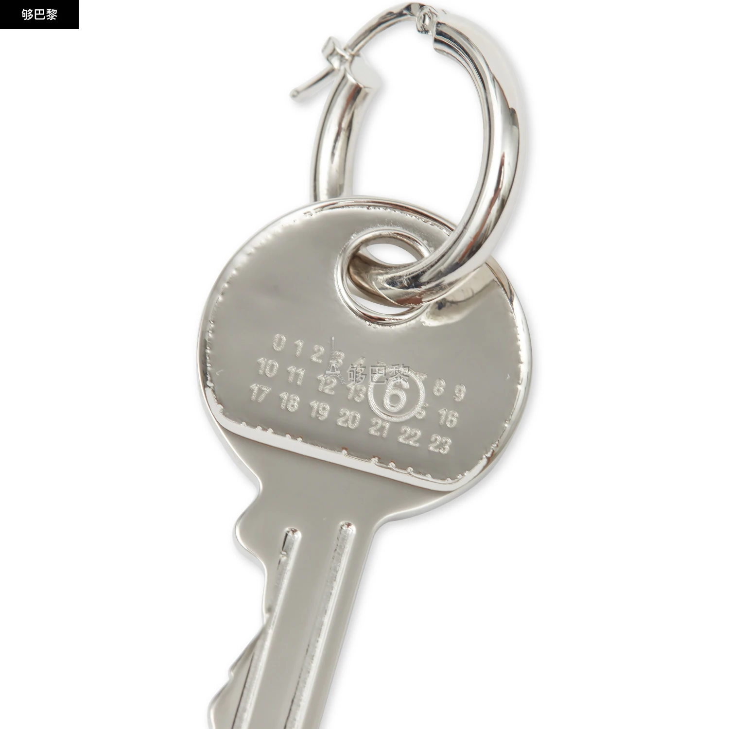 商品MM6|【特惠8.7折】【预售】 女士 耳环 数字签名钥匙耳环  MMA8T852GRY,价格¥3041,第5张图片详细描述