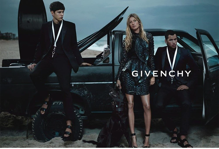 商品[国内直发] Givenchy|Givenchy 纪梵希 黑色羊毛丝羊绒V领女士长袖上衣 17X7845502-001,价格¥4919,第16张图片详细描述