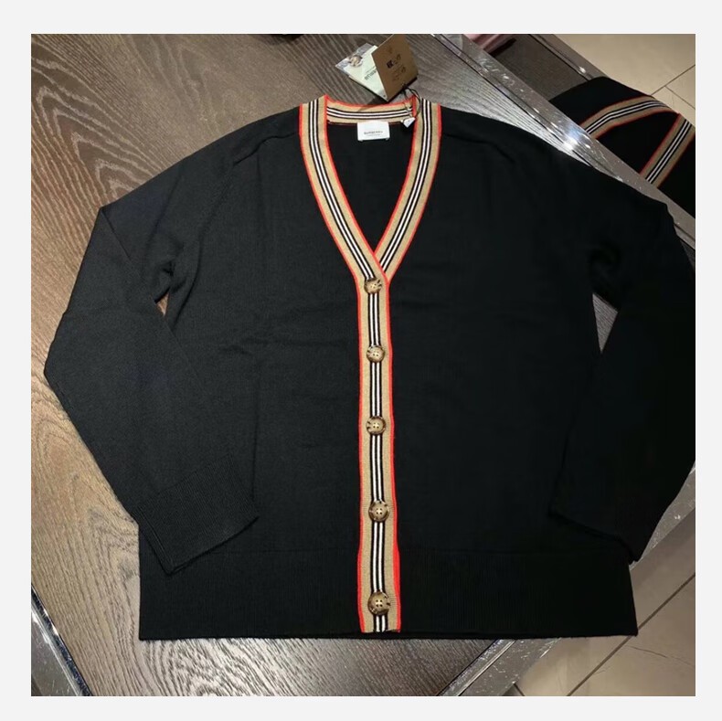 商品Burberry|Burberry博柏利SS24条纹V领单排扣长袖针织衫女款黑色80843251,价格¥2312,第10张图片详细描述