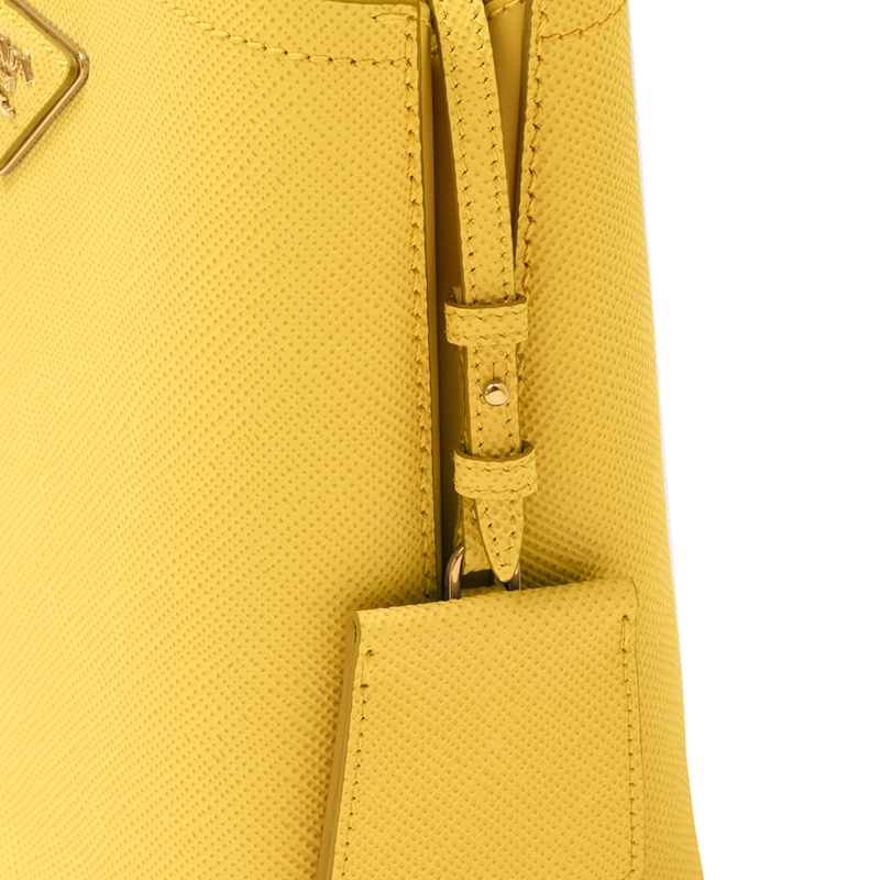 商品Prada|PRADA/普拉达 22新款 Panier系列 女士小号阳光黄saffiano皮革金色徽标磁扣拆卸肩带皮革手柄单肩手提斜挎包,价格¥22536,第2张图片详细描述