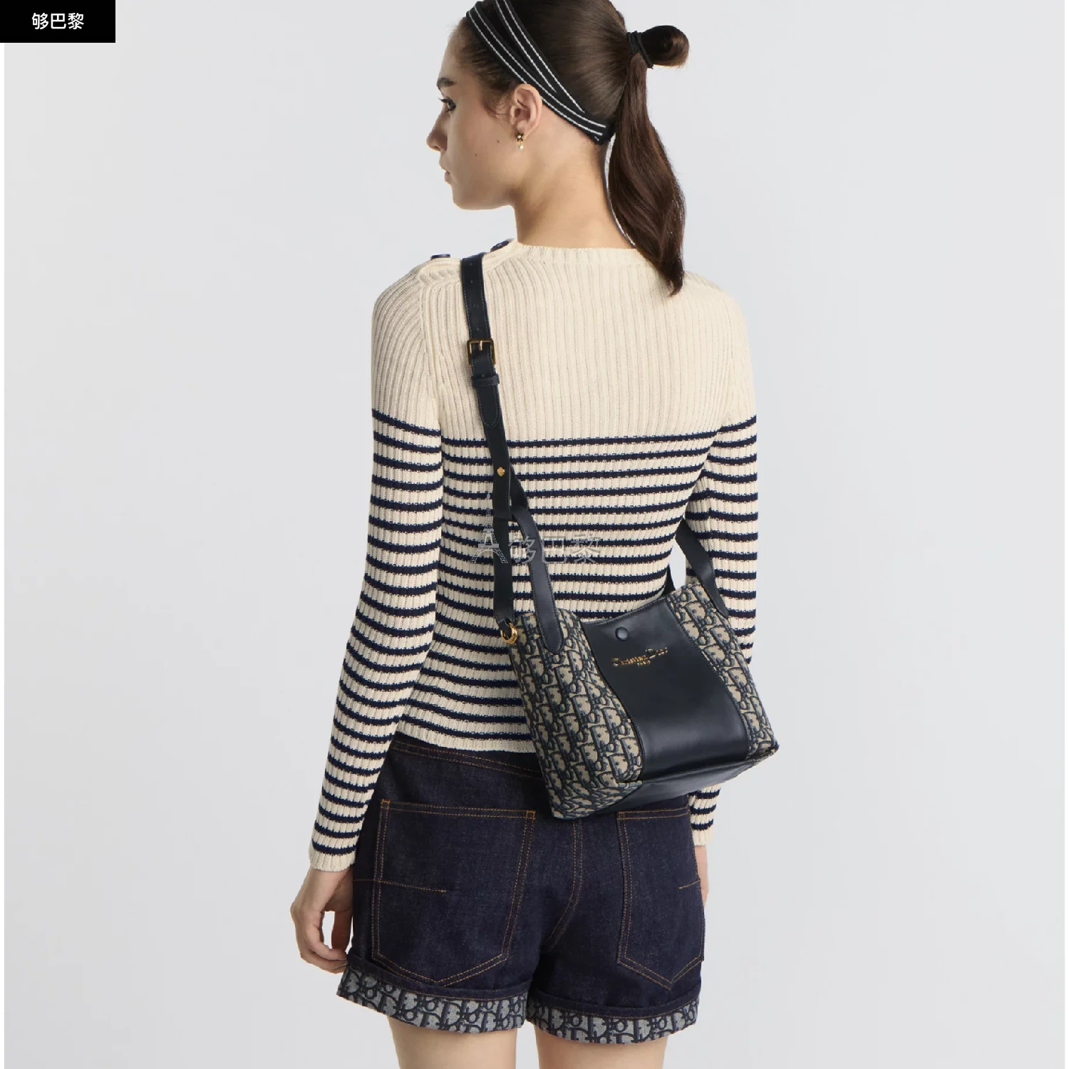 商品Dior|【预售】 迪奥 25春夏 女士 手提包 小号 Signature 水桶包 M2840UTZQ_M928,价格¥25646,第5张图片详细描述