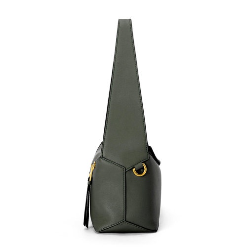 商品Loewe|【包税】LOEWE/罗意威 22新款Puzzle Hobo系列 女士复古卡其绿色纳帕牛皮革单肩手提腋下包流浪包A510J67X01-4429,价格¥16707,第6张图片详细描述