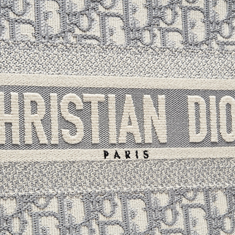 商品Dior|DIOR/迪奥 BOOK TOTE系列 小号灰色帆布老花刺绣提纹手提托特包 ,价格¥21703,第5张图片详细描述