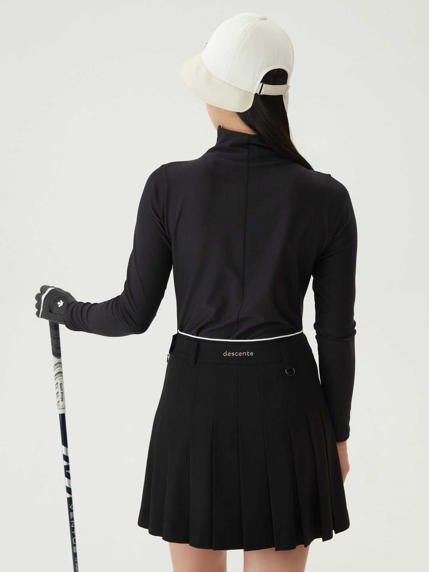 商品【预售商品15天发货】 DESCENTE|高球系列女性高领罗纹材质长袖T恤 DO32WFTL96-BLKG,价格¥893,第9张图片详细描述