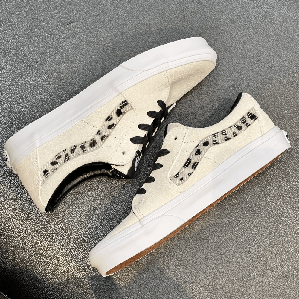 商品Vans|【韩国直邮|包邮包税】万斯[VANS] Sk8-Low # Soft Suede # 男女共用 运动鞋 # marshmallow/dalmatian (VN0A4UUKB7R),价格¥259,第7张图片详细描述