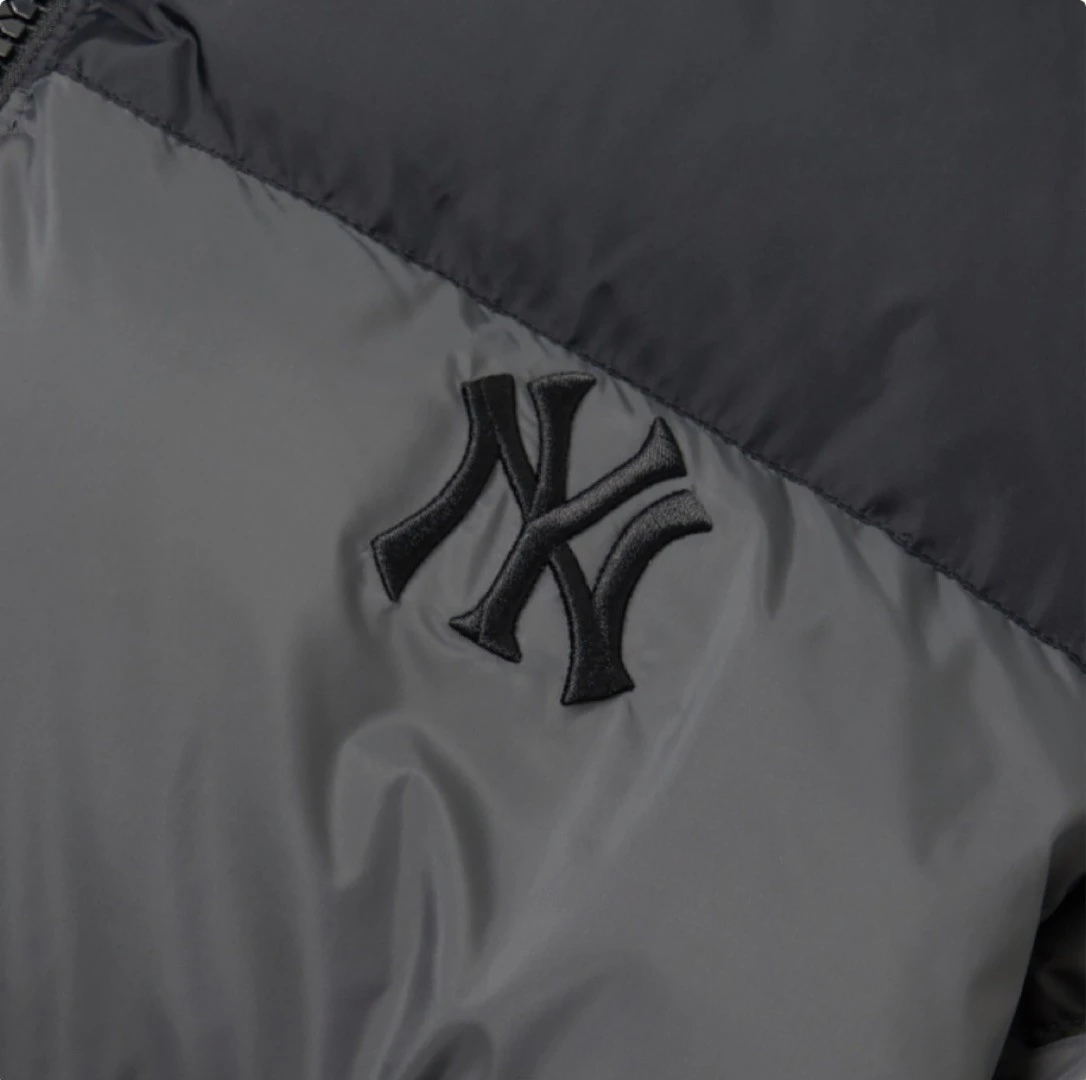 商品MLB|【享贝家】（国内现货- LY）MLB 几何图案立领羽绒服 男女同款 灰色 3ADJN0616-50CGS,价格¥1750,第8张图片详细描述