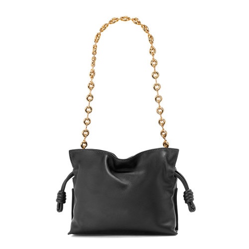 商品Loewe|【包税】LOEWE/罗意威 22新款Flamenco系列 女士迷你款黑色纳帕小牛皮抽绳单肩手拿链条包A411FC2X41-1100,价格¥14347,第3张图片详细描述