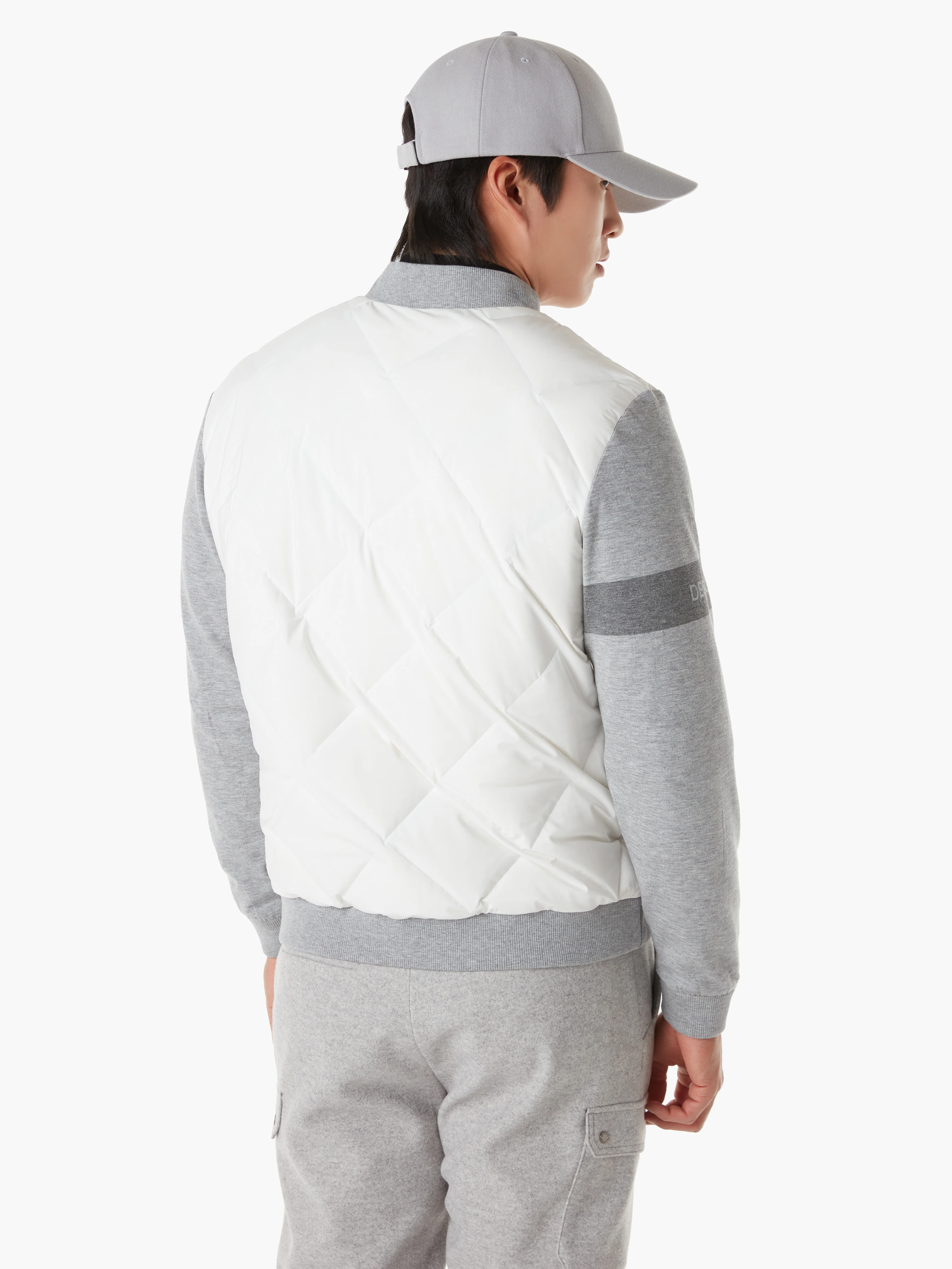 商品【预售商品15天发��货】 DESCENTE|高尔夫系列男士混合针织羽绒夹克 DP42MFKOO5-BLKG,价格¥2408,第7张图片详细描述