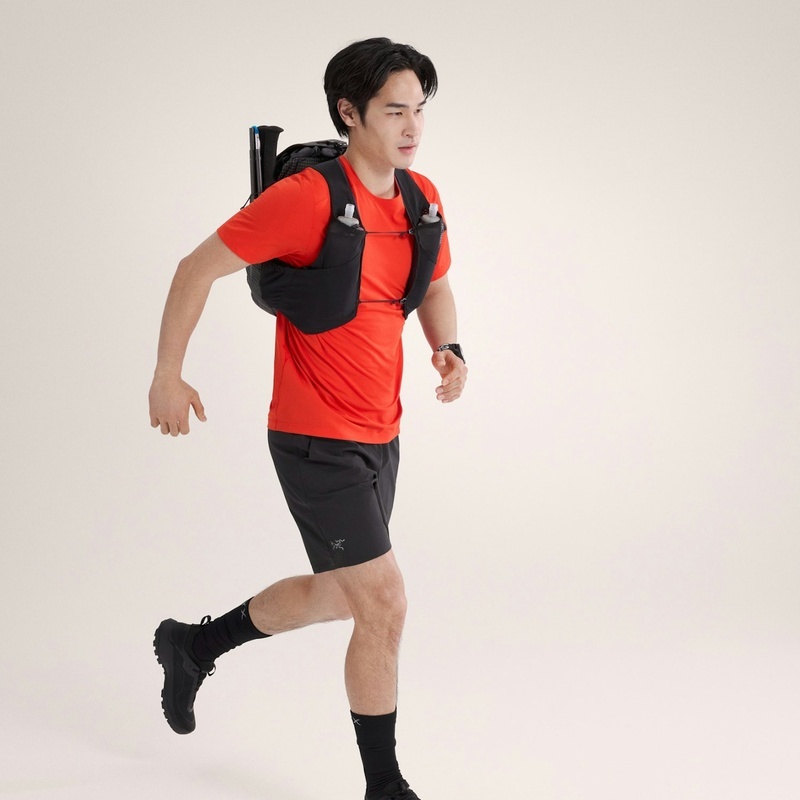 商品Arc'teryx|ARC TERYX/始祖鸟 CORMAC CREW男士橙色聚酯纤维短袖T恤,价格¥536,第4张图片详细描述