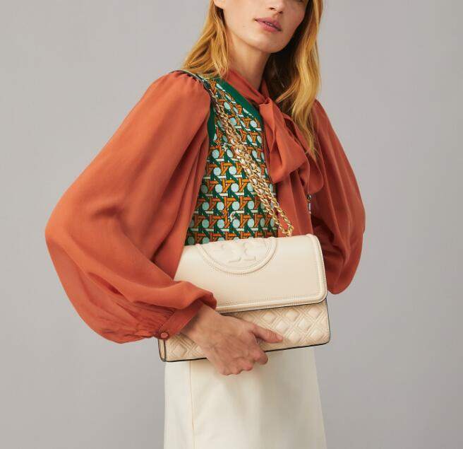 商品Tory Burch|汤丽柏琦FLEMING 两用肩背包76997（香港仓发货）,价格¥3543,第22张�图片详细描述
