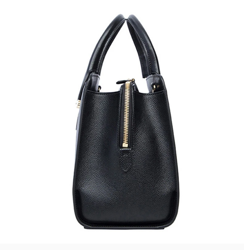 商品[国内直发] Salvatore Ferragamo|Salvatore Ferragamo 菲拉格慕 女士黑色手提包 21-G925-1684042,价格¥4762,第6张图片详细描述