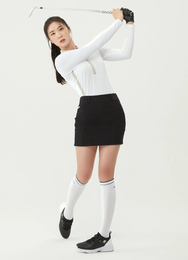 商品【预售商品15天发货】 DESCENTE|高球系列女性侧边松紧带H型裙优雅 DO32WFSK92-BLKG,价格¥959,第11张图片详细描述