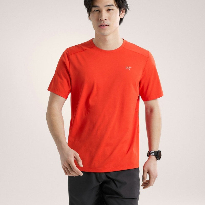 商品Arc'teryx|ARC TERYX/始祖鸟 CORMAC CREW男士橙色聚酯纤维短袖T恤,价格¥536,第2张图片详细描述