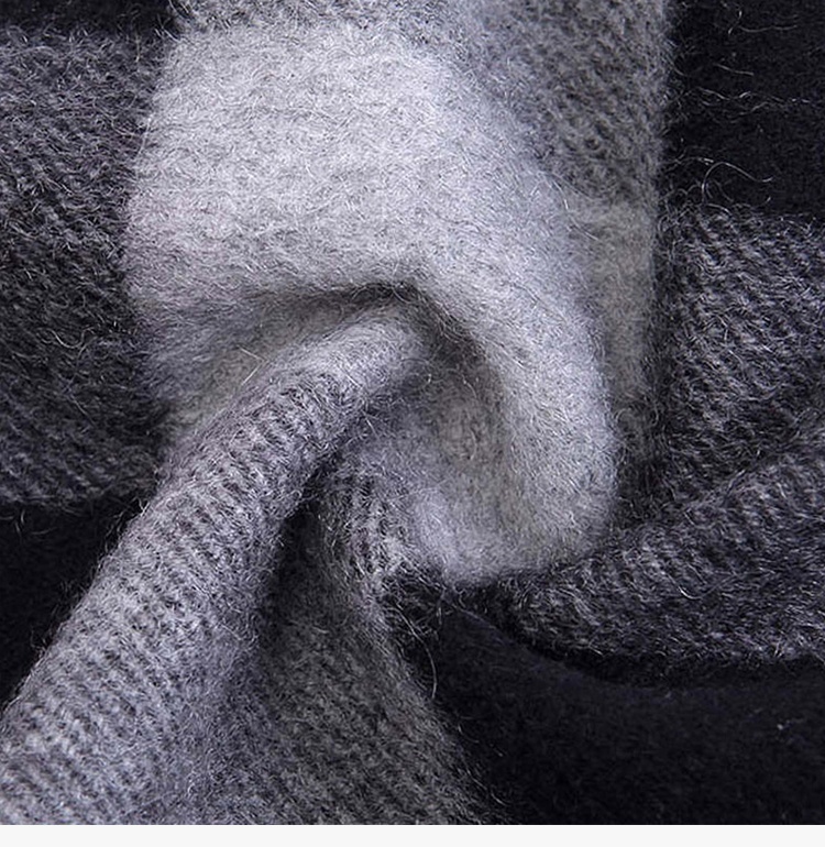 商品[国内直发] Burberry|Burberry 巴宝莉 格纹拉绒羊绒围巾 3942874-灰色,价格¥4155,第5张图片详细描述