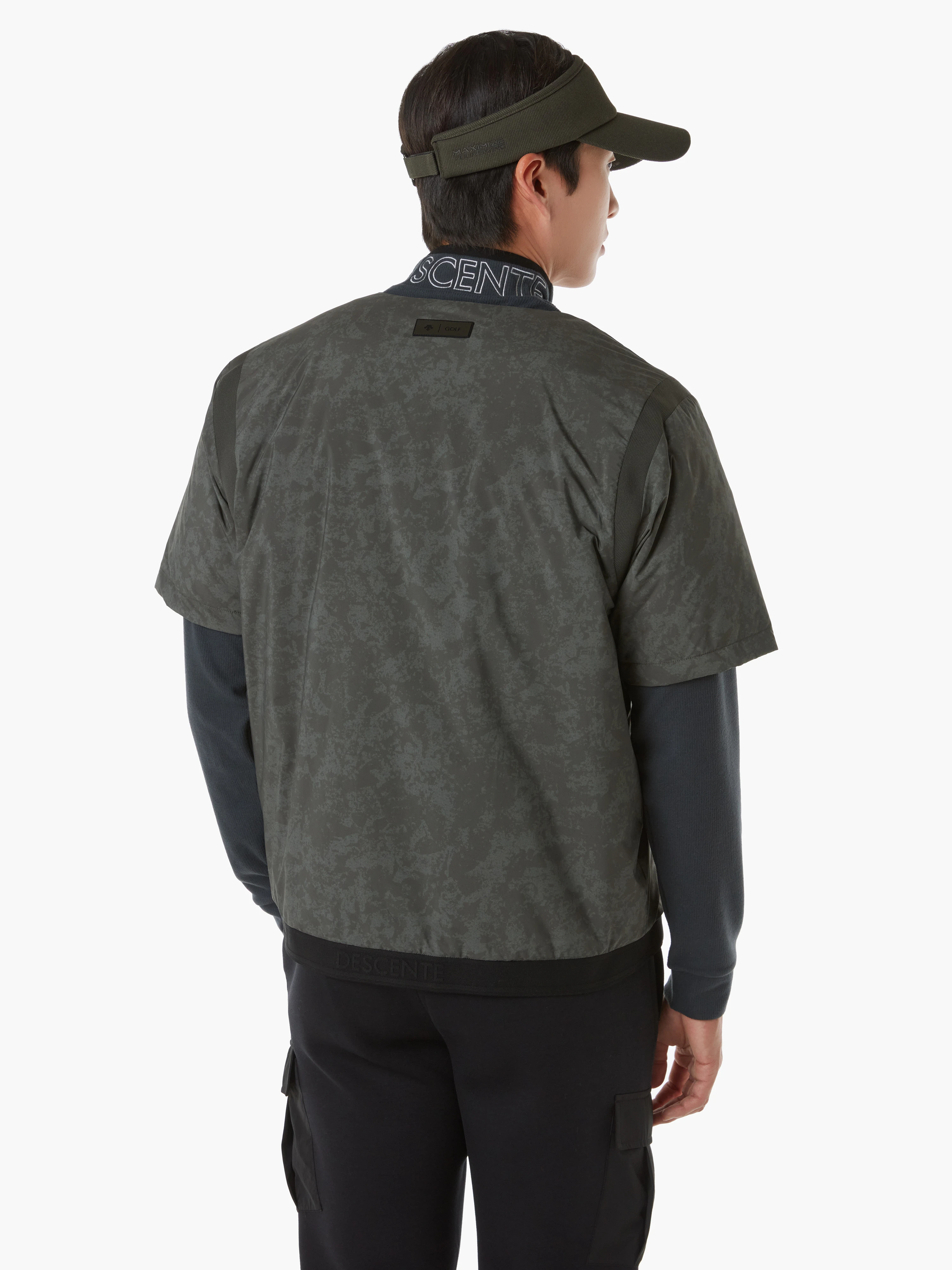 商品【预售商品15天发货】 DESCENTE|高尔夫系列男士图案短袖羽绒外套适合休闲 DP31MFDJ94-KHAG,价格¥2071,第7张图片详细描述