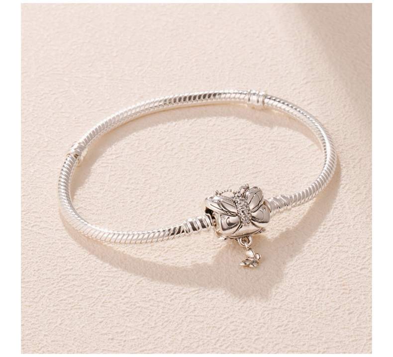 商品PANDORA|PANDORA 潘多拉 银色MOMENTS银手链,银蝶飞舞 597929CZ-18,价格¥317,第7张图片详细描述