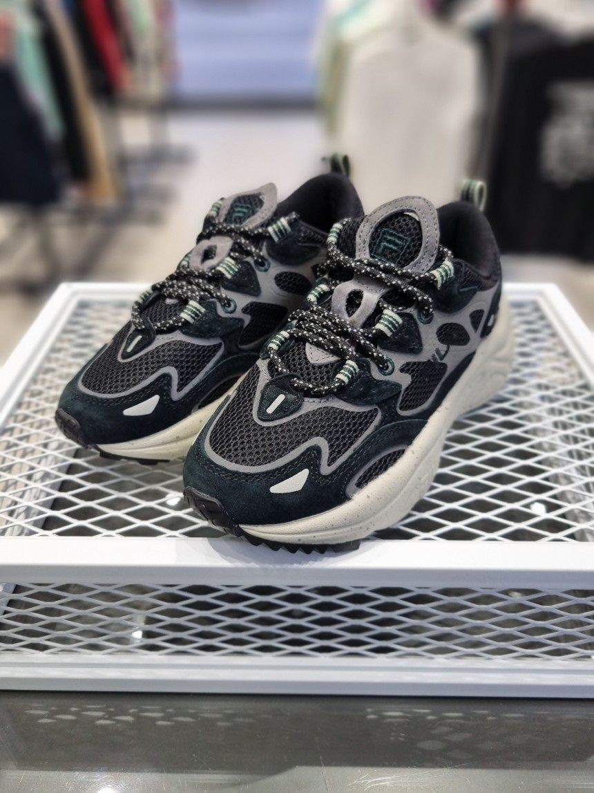 商品Fila|【韩国直邮|包邮包税】FILA 斐乐 TENACITY 99/20 火星鞋 黑色 1RM01559D017,价格¥306,第4张图片详细描述