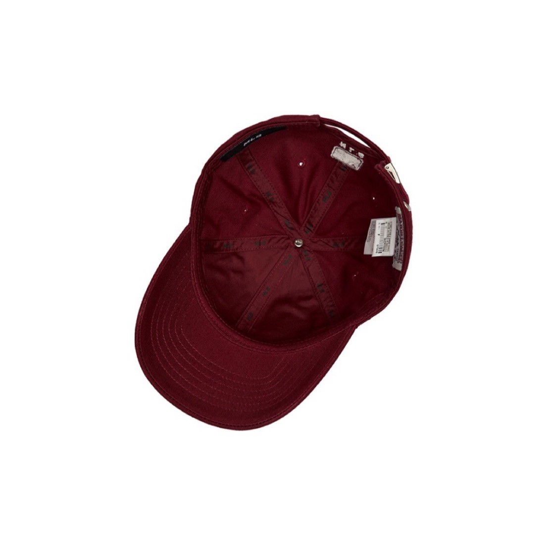 商品MLB|【享贝家】MLB 经典徽标刺绣鸭舌帽棒球帽 男女同款 酒红色 3ACP7701N-07WIS,价格¥149,第3张图片详细描述