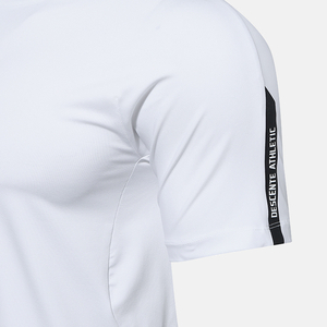 商品DESCENTE|【享贝家】（国内现货）DESCENTE 迪桑特 圆领运动短袖T恤 侧肩小标 白色 SN123TTS11WHTO G-QD,价格¥375,第6张图片详细描述