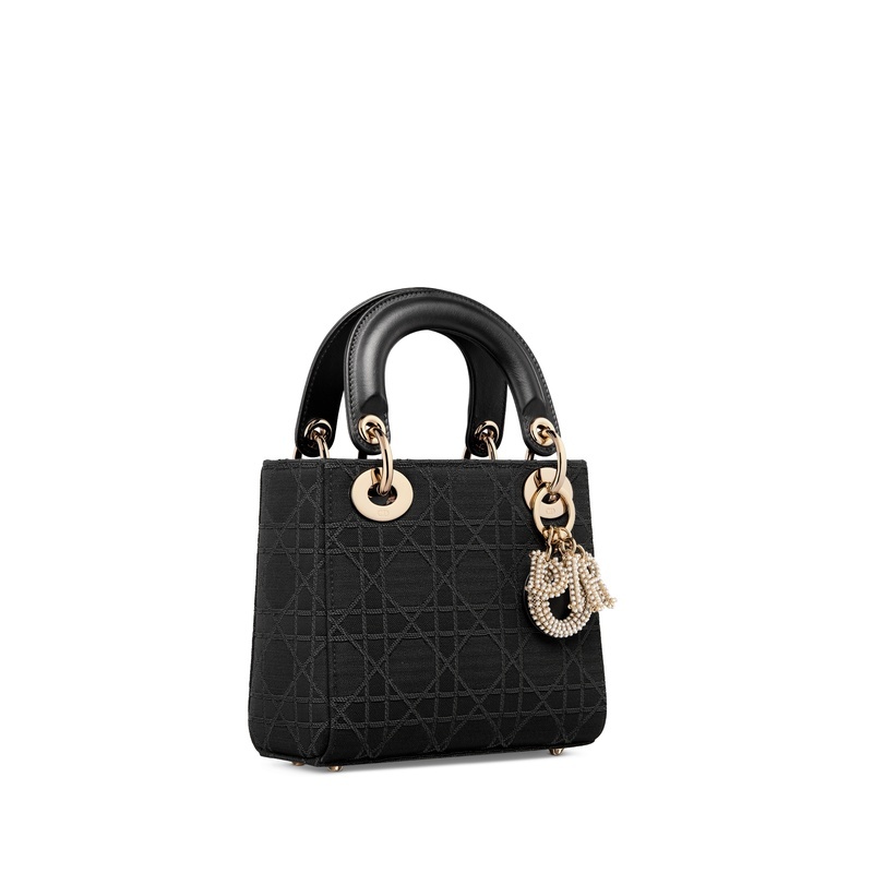 商品Dior|迪奥 Lady Dior系列女士黑色科技面料手提包 M0505OMHY_M900,价格¥42403,第6张图片详细描述