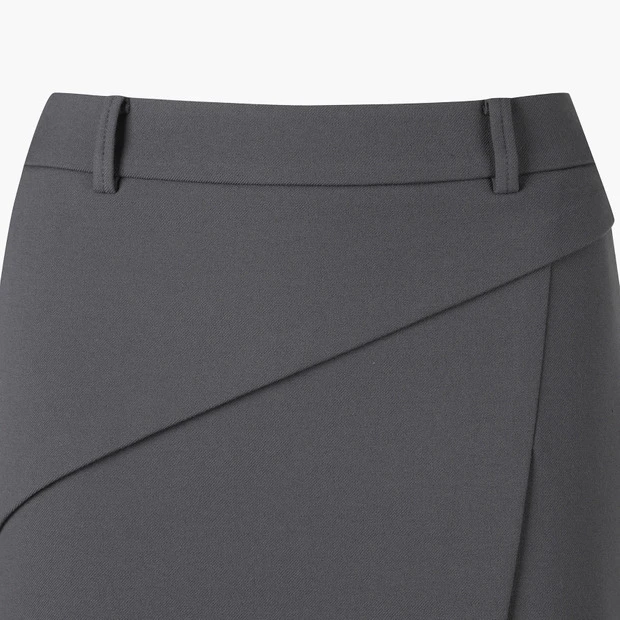 商品【预售商品15天发货】 DESCENTE|GOLF女性半身H型绒面包裙展现时尚魅力 DO42WFSKO2-KHAG,价格¥1025,第18张图片详细描述