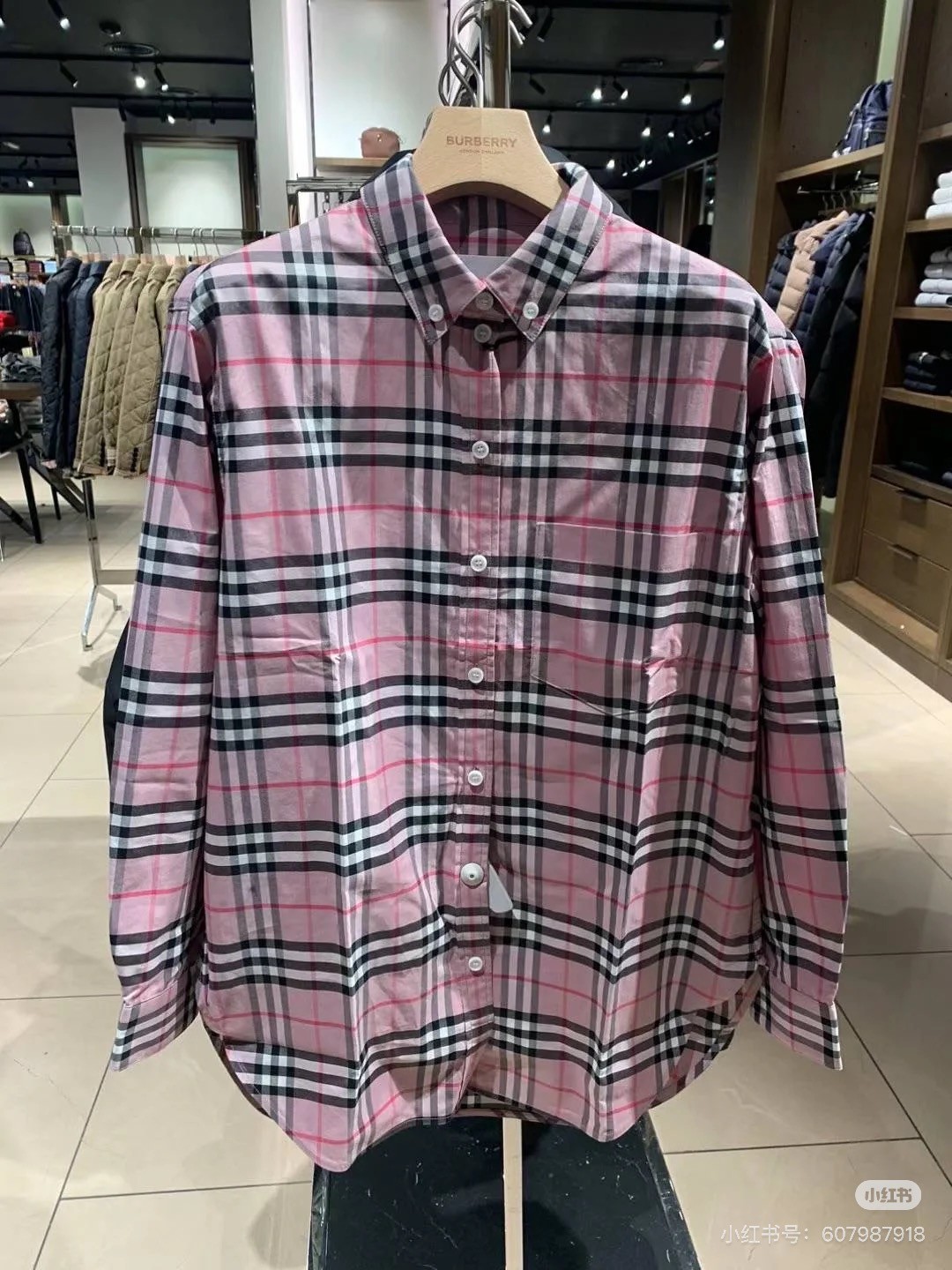 商品Burberry|BURBERRY/博柏利 女士粉色格纹棉质多扣领经典长袖衬衫80742161,价格¥1100,第4张图片详细描述