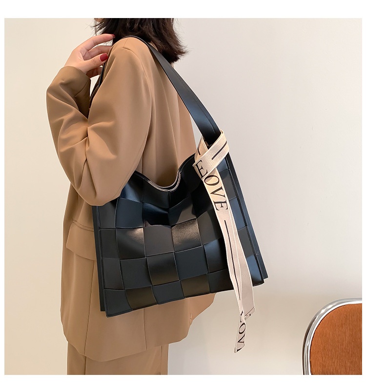 商品[国内直发] GLENVINTEN|格岚云顿英国品牌小众设计包包女2022秋冬新款女流行格子编织撞色单肩包腋下托特包,价格¥177,第16张图片详细描述