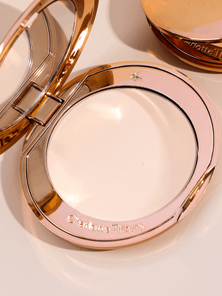 商品Charlotte Tilbury|Charlotte Tilbury CT无瑕极细蜜粉饼柔焦定妆,价格¥377,第3张图片详细描述