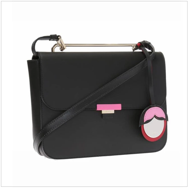 商品[国内直发] Furla|Furla 芙拉 女士黑色皮革翻盖单肩斜挎包 929537,价格¥1003,第4张图片详细描述