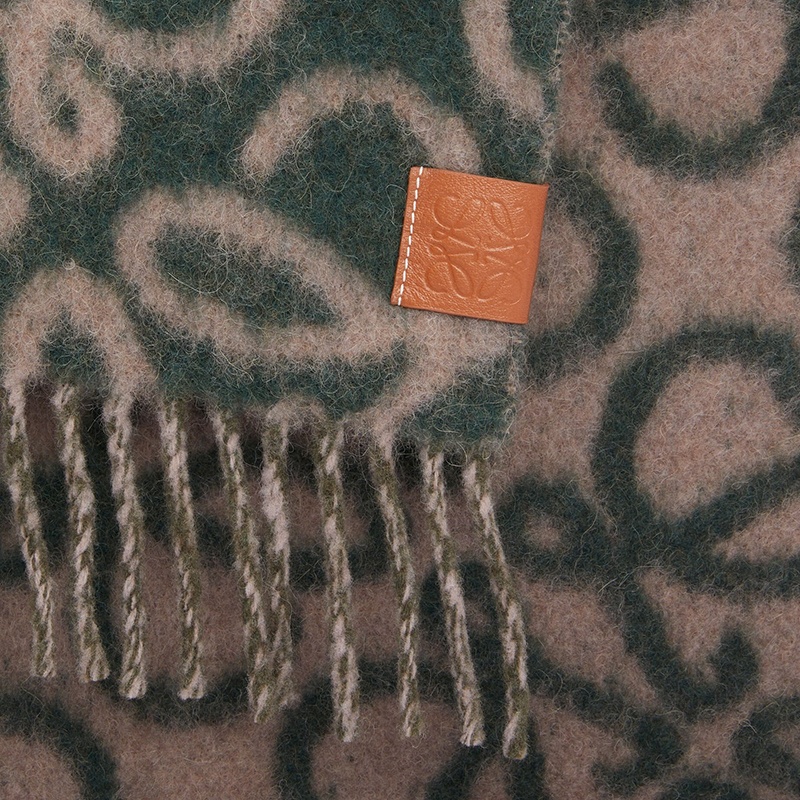 商品Loewe|罗意威23新款 男女通用羊驼毛羊毛印花围巾（两色可选）,价格¥3951,第6张图片详细描述
