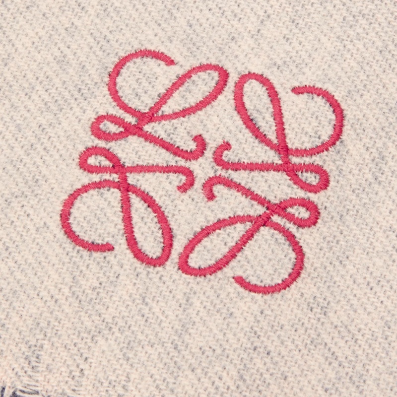 商品Loewe|LOEWE/罗意威  羊毛和羊绒双色围巾,价格¥2369,第13张图片详细描述