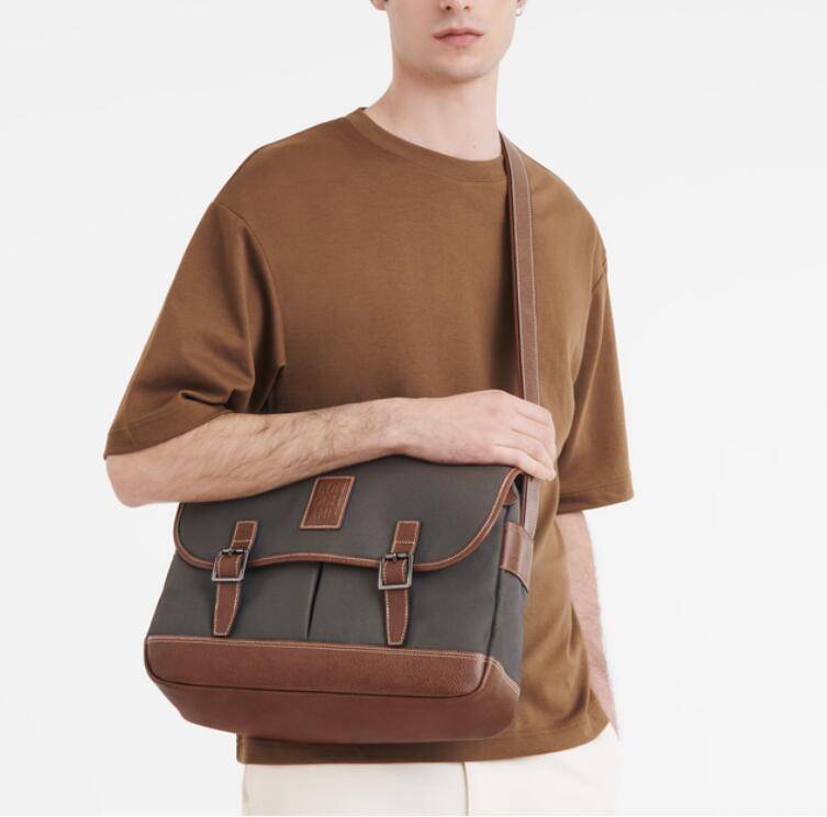 商品[国内直发] Longchamp|【10月8号左右发货】珑骧帆布配皮翻盖开合斜挎单肩包男款,价格¥2817,第8张图片详细描述