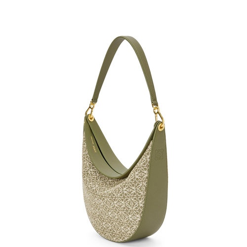 商品Loewe|【包税】LOEWE/罗意威 22春夏新款LUNA系列 女士牛油果绿老花帆布配皮压纹徽标金扣配可拆卸肩带单肩手提腋下新月hobo流浪包A923PL9X01-4364,价格¥14719,第6张图片详细描述