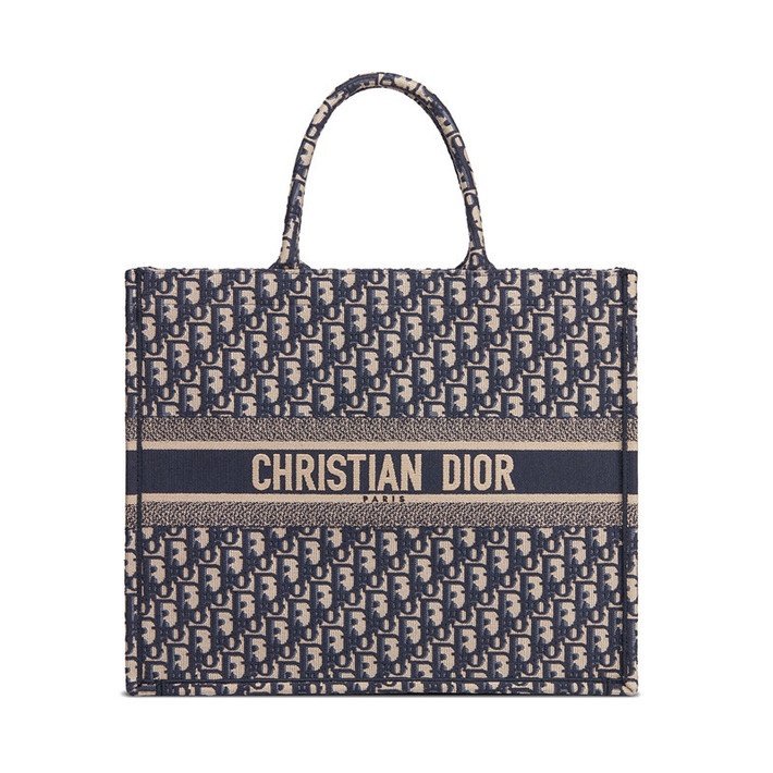 商品Dior|DIOR/迪奥 热销款BOOK TOTE DIOR OBLIQUE女士刺绣帆布单肩手提包,价格¥22099,第2张图片详细描述