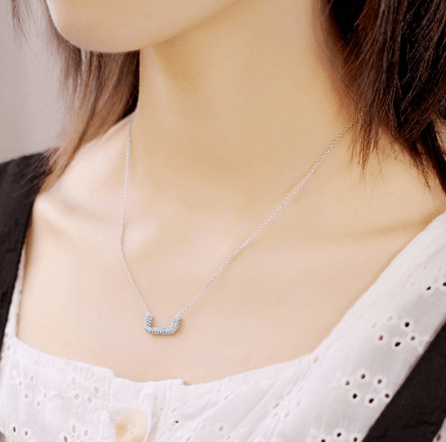 商品[国内直发] apm Monaco|apm MONACO蓝色U型吊坠项链925纯银女士锁骨项链生日礼物 情人节礼物送女友AC5442XKI,价格¥436,第4张图片详细描述