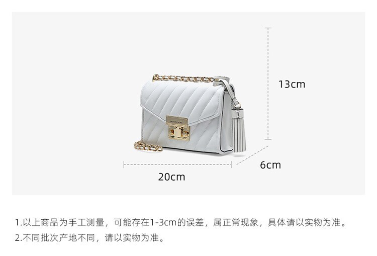 商品Michael Kors|Michael Kors 奥莱 PVC配皮女士单肩斜挎包 35T0GXOC1T-OPTIC-WHITE 送礼好物,价格¥1057,第2张图片详细描述