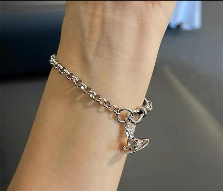 商品Vivienne Westwood|Vivienne Westwood西太后立体土星手链银色女款8050889136330  七夕情人节礼物,价格¥1322,第6张图片详细描述