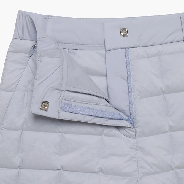 商品【预售商品15天发货】 DESCENTE|高尔夫系列女性绗缝A字短裤时尚舒适 DO42WFSPO2-LVDG,价格¥1157,第22张图片详细描述