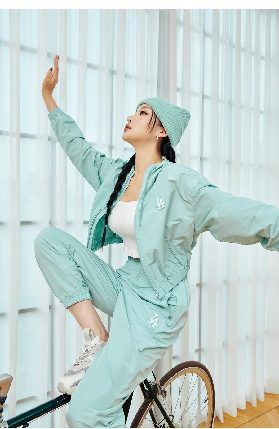 商品MLB|【Brilliant|包邮包税】美联棒  新款LA字母 男女鞋 时尚内增高 运动休闲 棒球老爹鞋 复古跑步鞋 情侣舒适 浅灰 3ASHC311N-07GRS,价格¥318,第6张图片详细描述