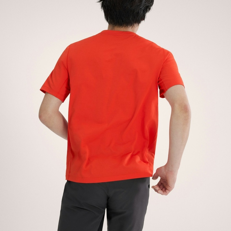 商品Arc'teryx|ARC TERYX/始祖鸟 CORMAC CREW男士橙色聚酯纤维短袖T恤,价格¥536,第3张图片详细描述